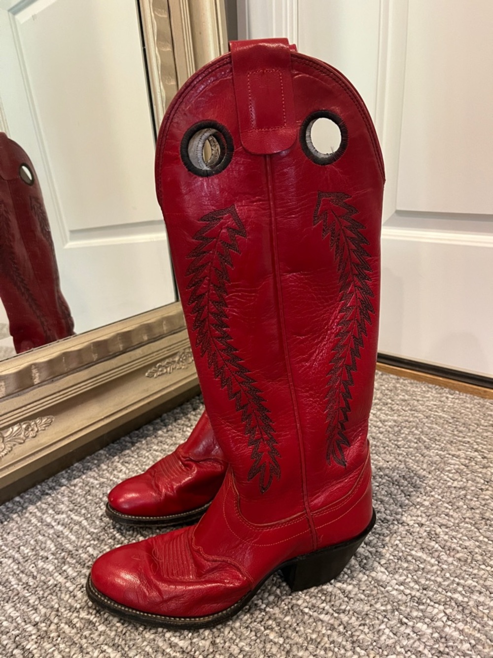 Olathe Red Cowboy Boots Women’s size 6 western vintage